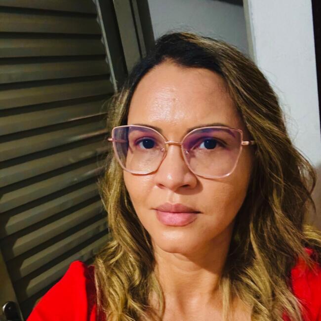 Babysitter in Goiânia: Edna