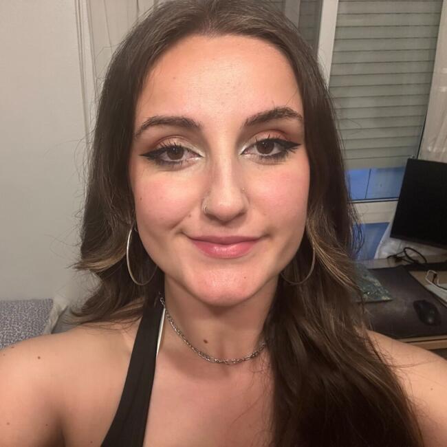 Babysitter in Turloughmore: Elisa