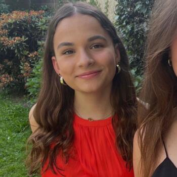 Babysitter in Nantes: Adèle