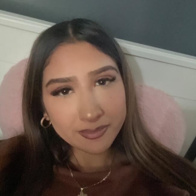 Babysitter in Hemet: Vira