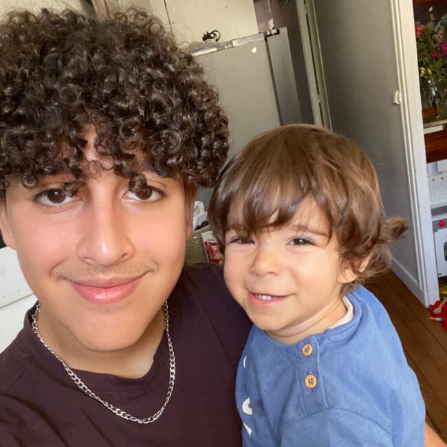 Babysitter in Paris: Mehdi