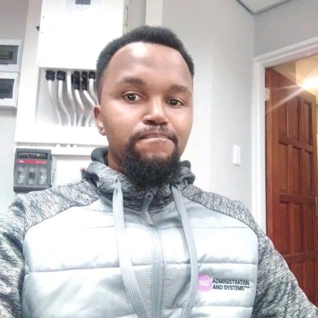 Babysitting job in Roodepoort: Luthando