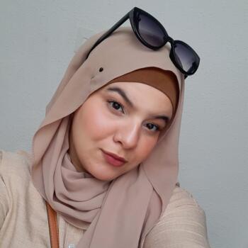 Babysitter in Lleida: Chaymae