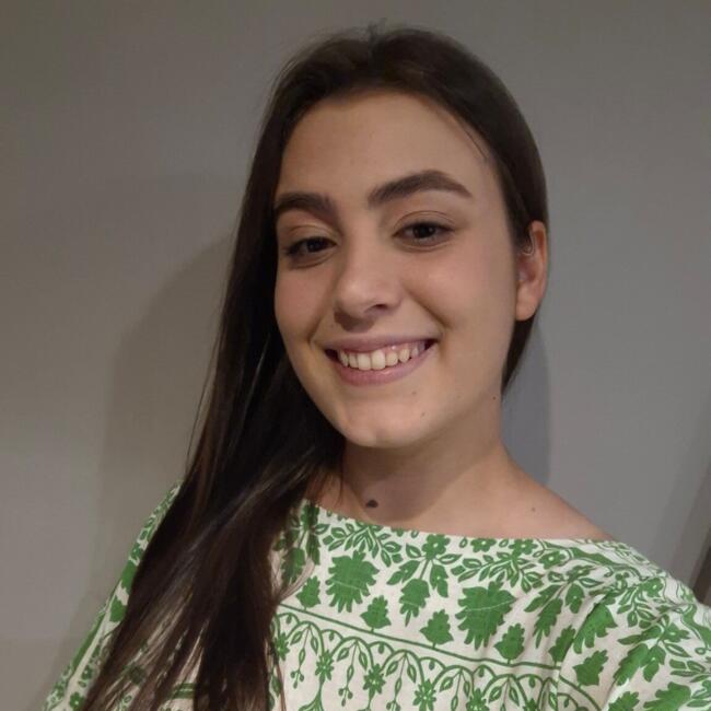 Babá em Içara: Rafaela