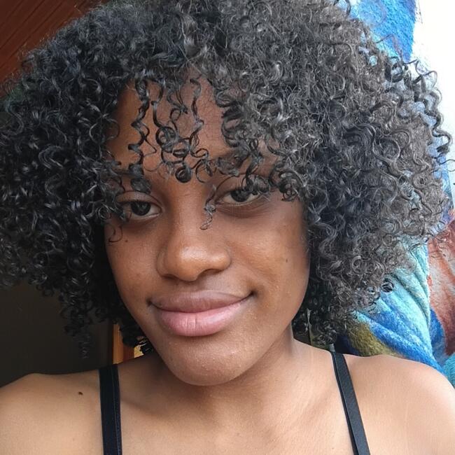 Emprego de babá em Pará de Minas: Larissa