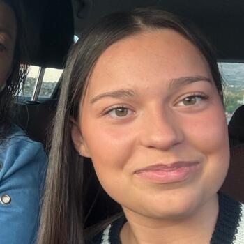 Babysitter em Valença do Minho: Inês