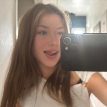 Babysitter in Margny-lès-Compiègne: Emma