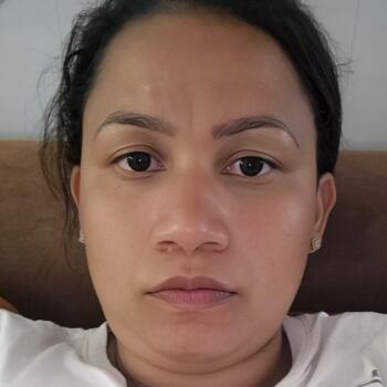 Emprego de babá em Caragua: emprego de babá Bruna