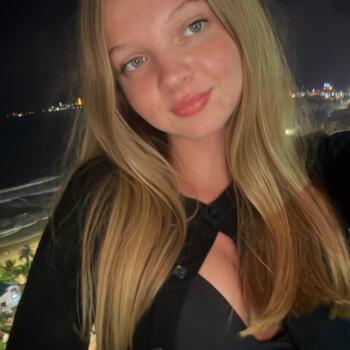 Babysitter in Hœrdt: Loane