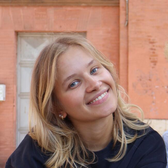 Babysitter in Toulouse: Jeanne