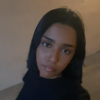 Babysitter in Arpajon: Naisha