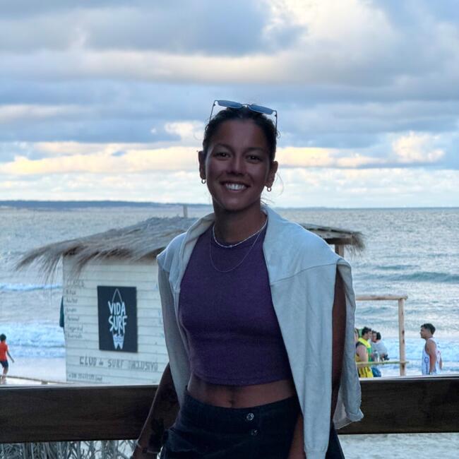 Babysitter in El Tesoro: Consu