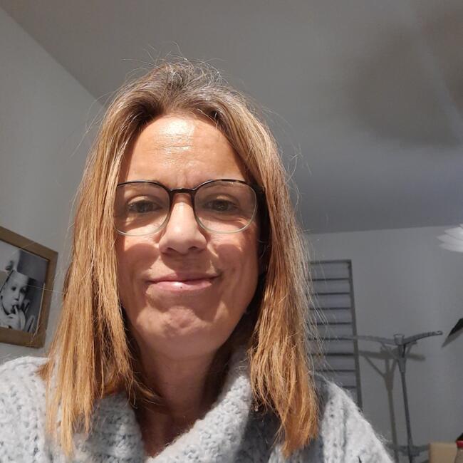 Babysitter in Gembloers: Lg