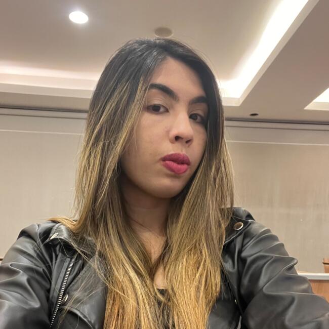 Babysitter in Brasília: Lorhany