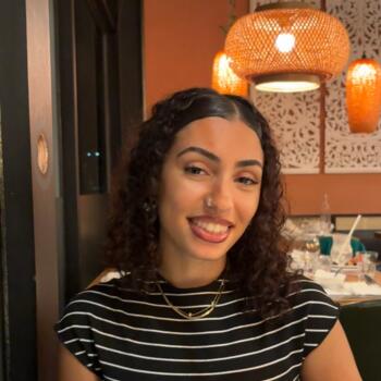 Babysitter in Morangis: Nadia