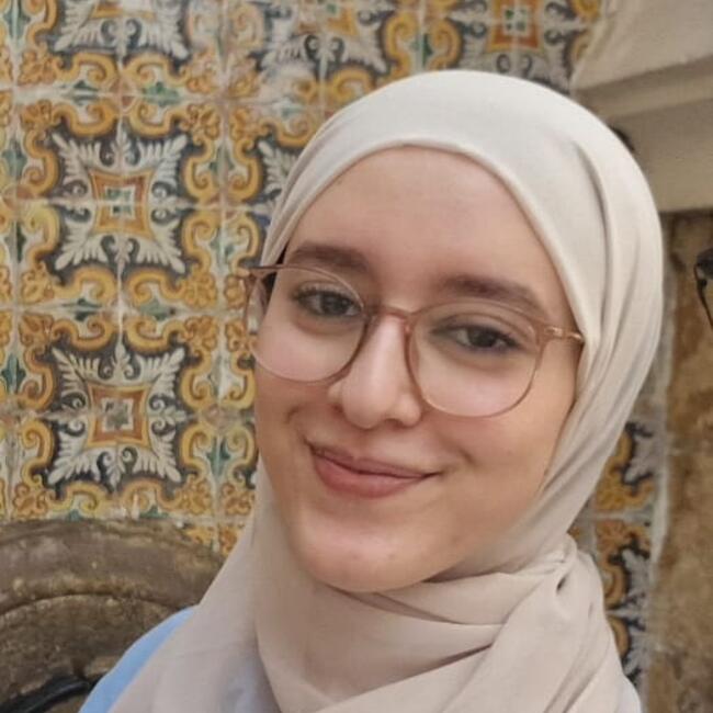 Babysitter in Suresnes: Anais