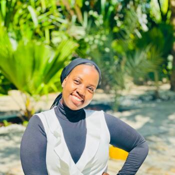 Babysitter in London: Leyla