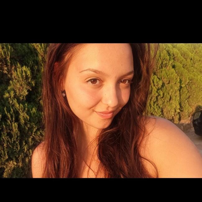 Bebisiterka u Бор: Sara