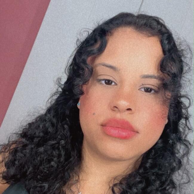 Babá em Raposos: Karina