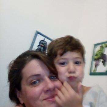 Emprego de babá Curitiba: emprego de babá Amanda