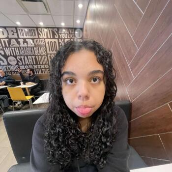Babysitter in Calgary: Kayla