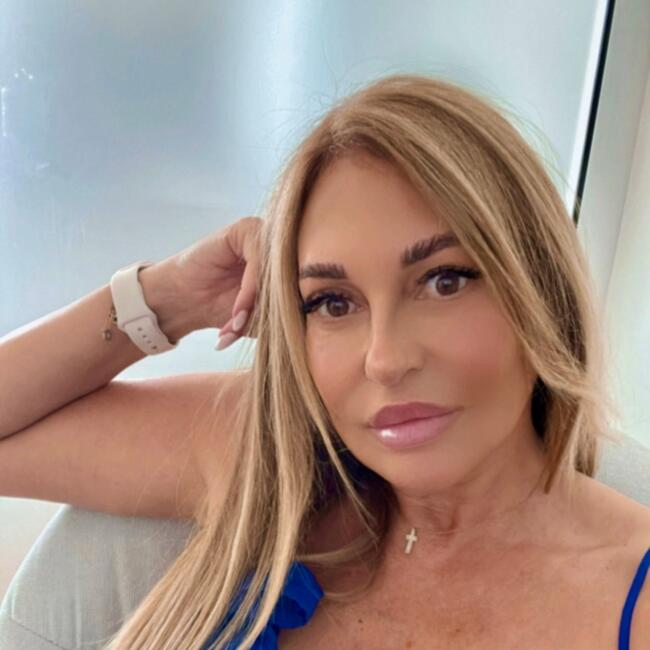 Babysitter στην περιοχή Lemesós: Mirna