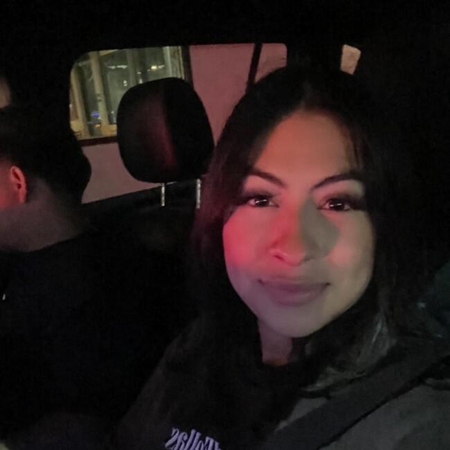 Babysitter in San Bernardino: Evelyn