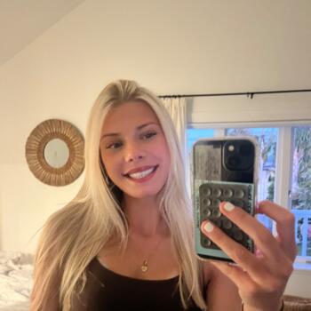 Babysitter in Auckland: Madison