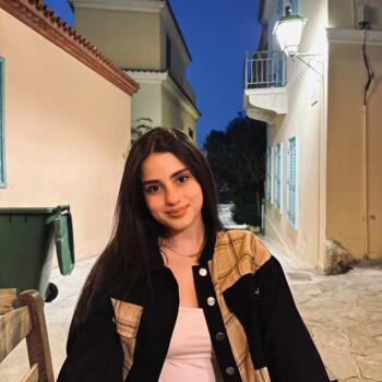 Babysitter στην περιοχή Αχαρνές: Μαρία