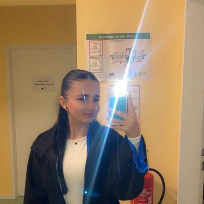 Babysitter in Cologne: Selima