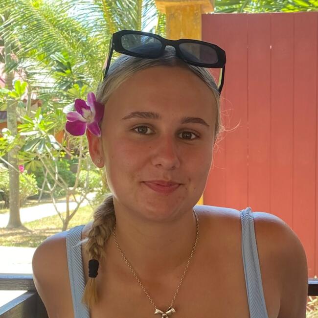 Babysitter in Napier City: Summer