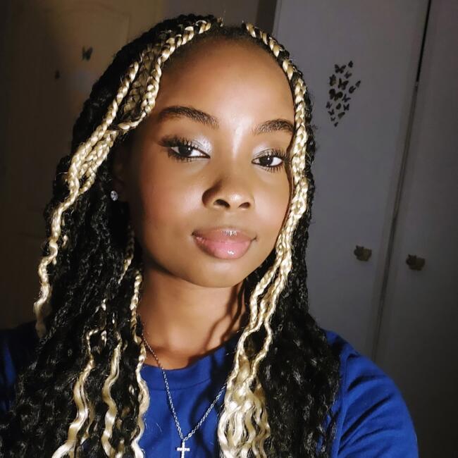 Babysitter in Saint-Gervasy: Stéphanie