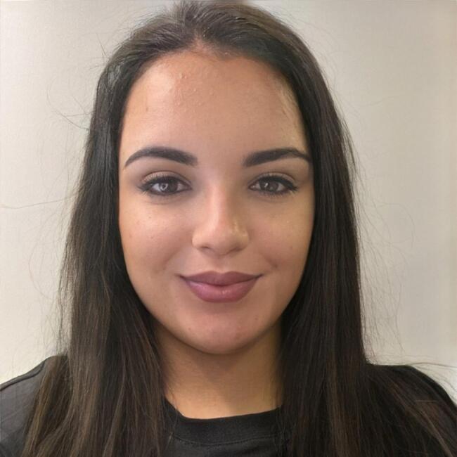 Babysitter in Esenyurt: Jihane