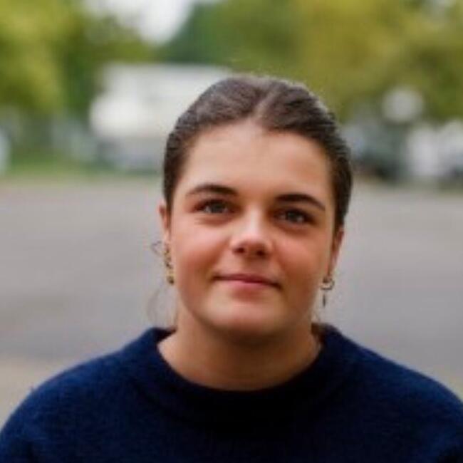 Babysitter in Saint-Médard-en-Jalles: Samantha