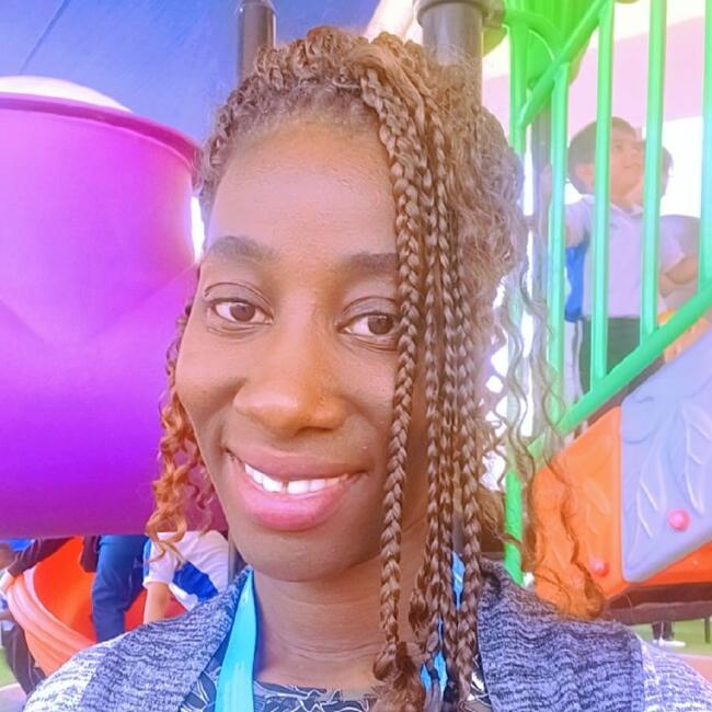 مربية أطفال في أبوظبي: Joan