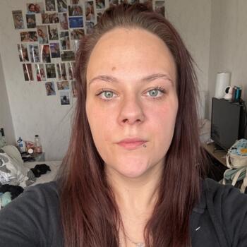 Babysitter Déols: Leana