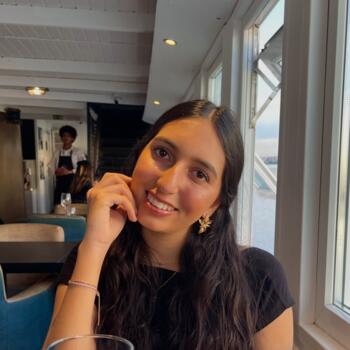 Babysitter in Almada: Sara