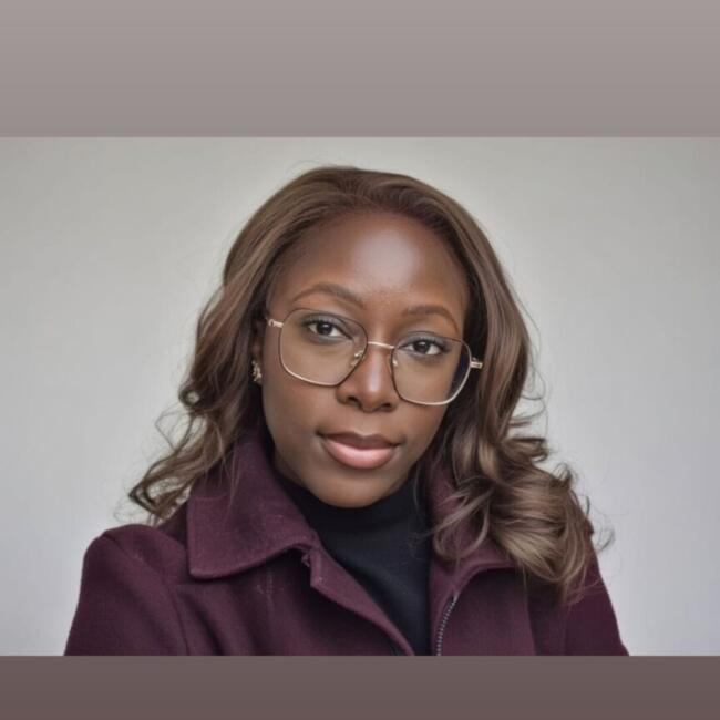 Babysitter in Hürth: Dominique