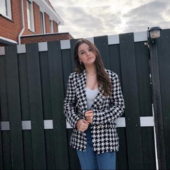 Babysitter in The Hague: Jacqueline