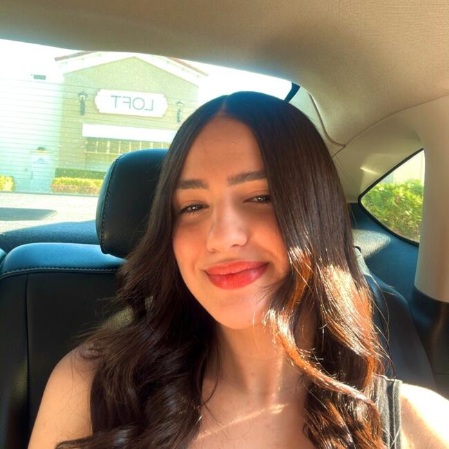 Babysitter in Shrewsbury (New Jersey): Giovana