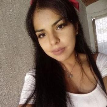 Babysitter in Zapopan: Perla Esmeralda