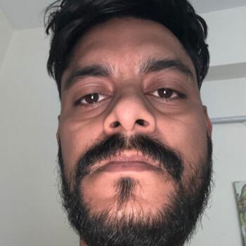 Babysitting job in Ghaziabad: babysitting job Arpit