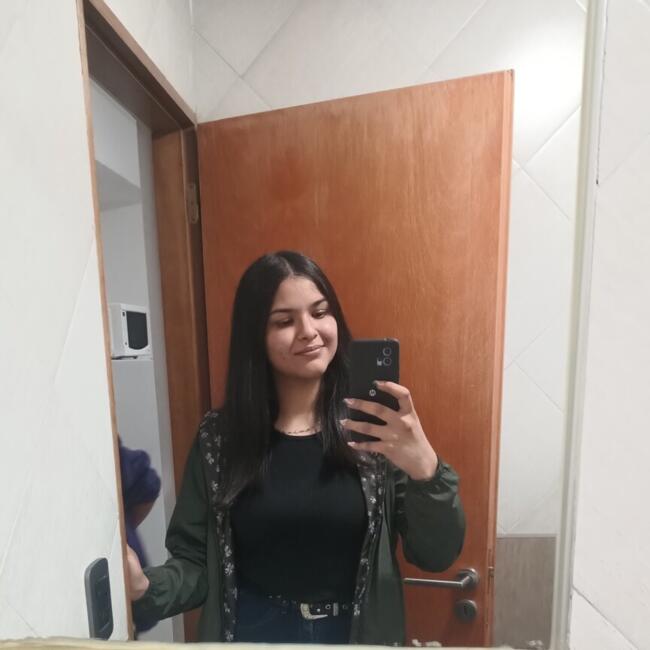 Babysitter in Salta: Lorena