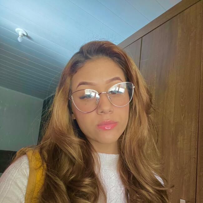 Babysitter in Serra: Kamilly