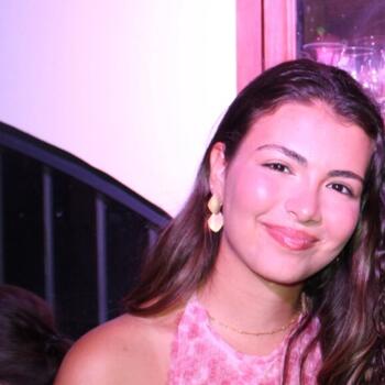 Babysitter em Almada: Leonor