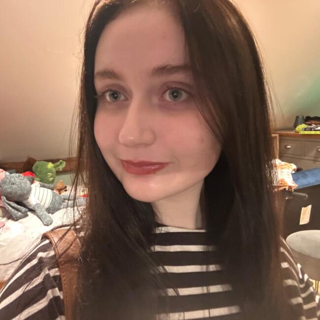 Babysitter in Bradford-on-Avon: Lily