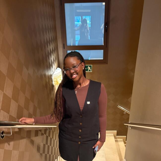 Babysitter in Koekelberg: Olynka Alicia