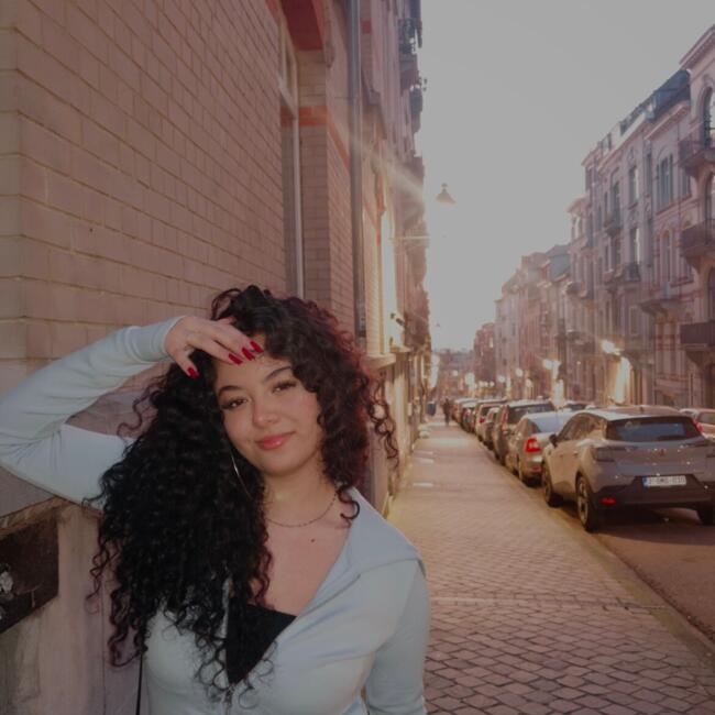 Babysitter in Ixelles-Elsene: Samyra