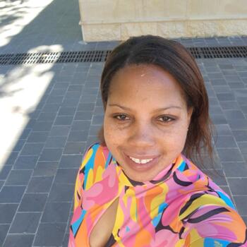 Nanny in Nairobi: Naomi