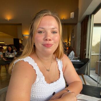 Babysitter in Nottingham: Kayley